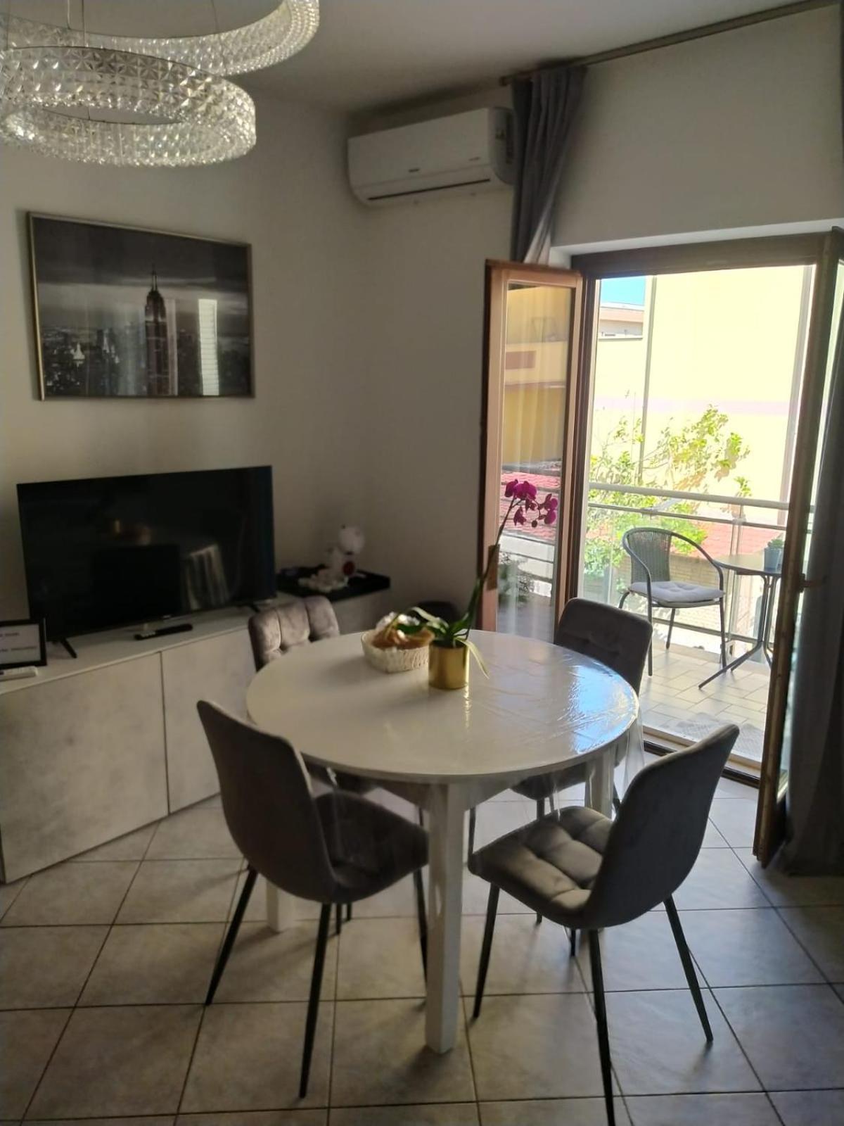 La Perla Del Mare - 9 Minutes From Fco Airport - Free Wifi E Netflix Apartment Fiumicino Ngoại thất bức ảnh